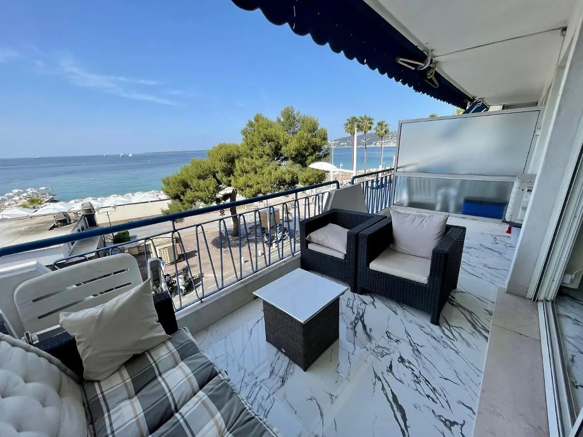 Le Chouta Beach Antibes 0*,  France